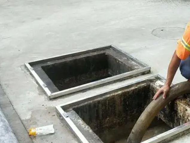 大田镇化粪池清理